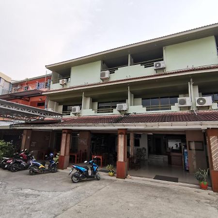 Готель P.K. Mansion Ao Nang Екстер'єр фото