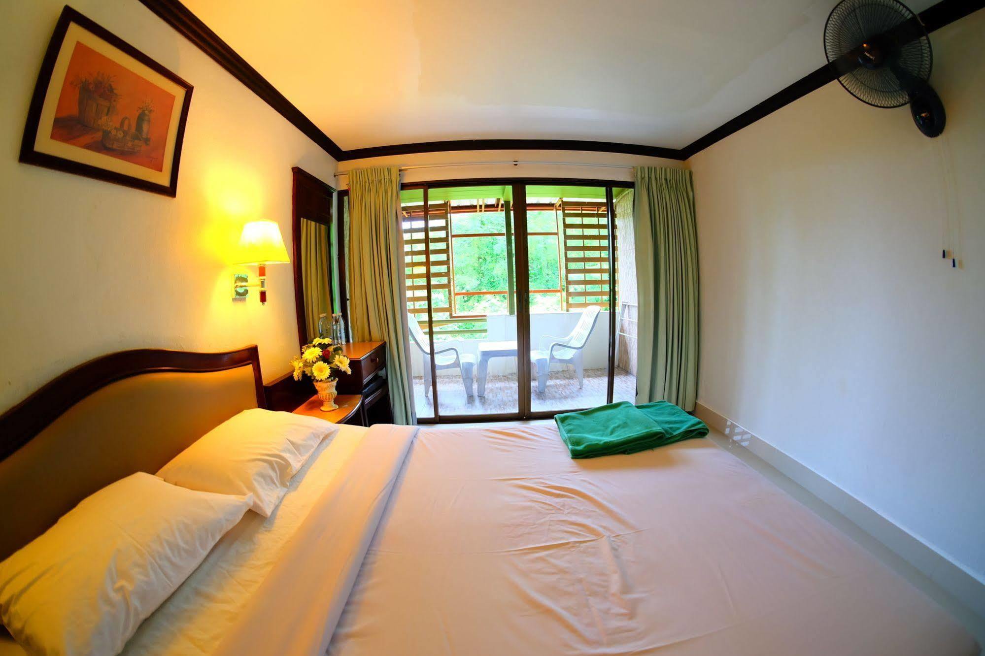 Готель P.K. Mansion Ao Nang Екстер'єр фото