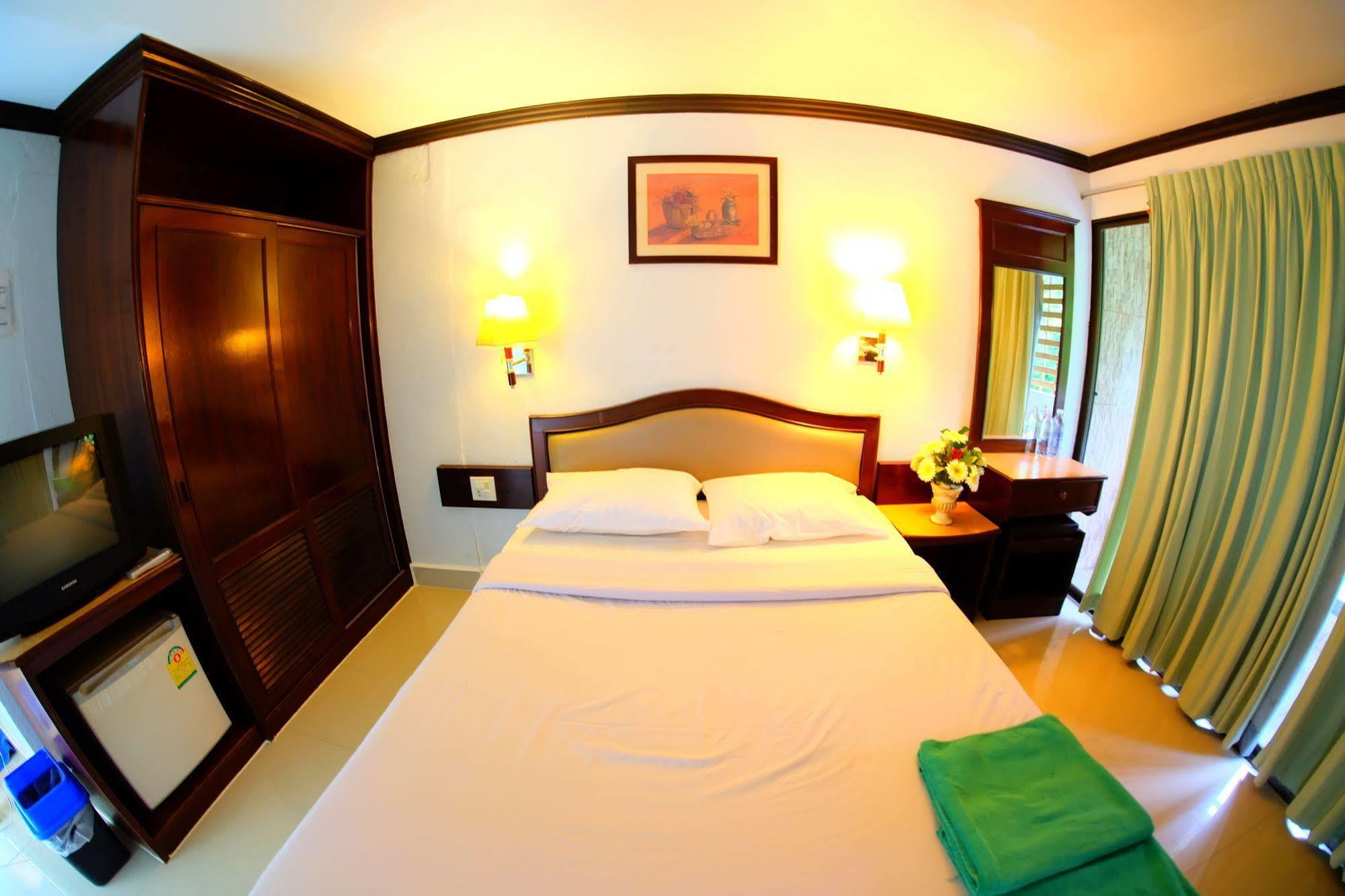 Готель P.K. Mansion Ao Nang Екстер'єр фото